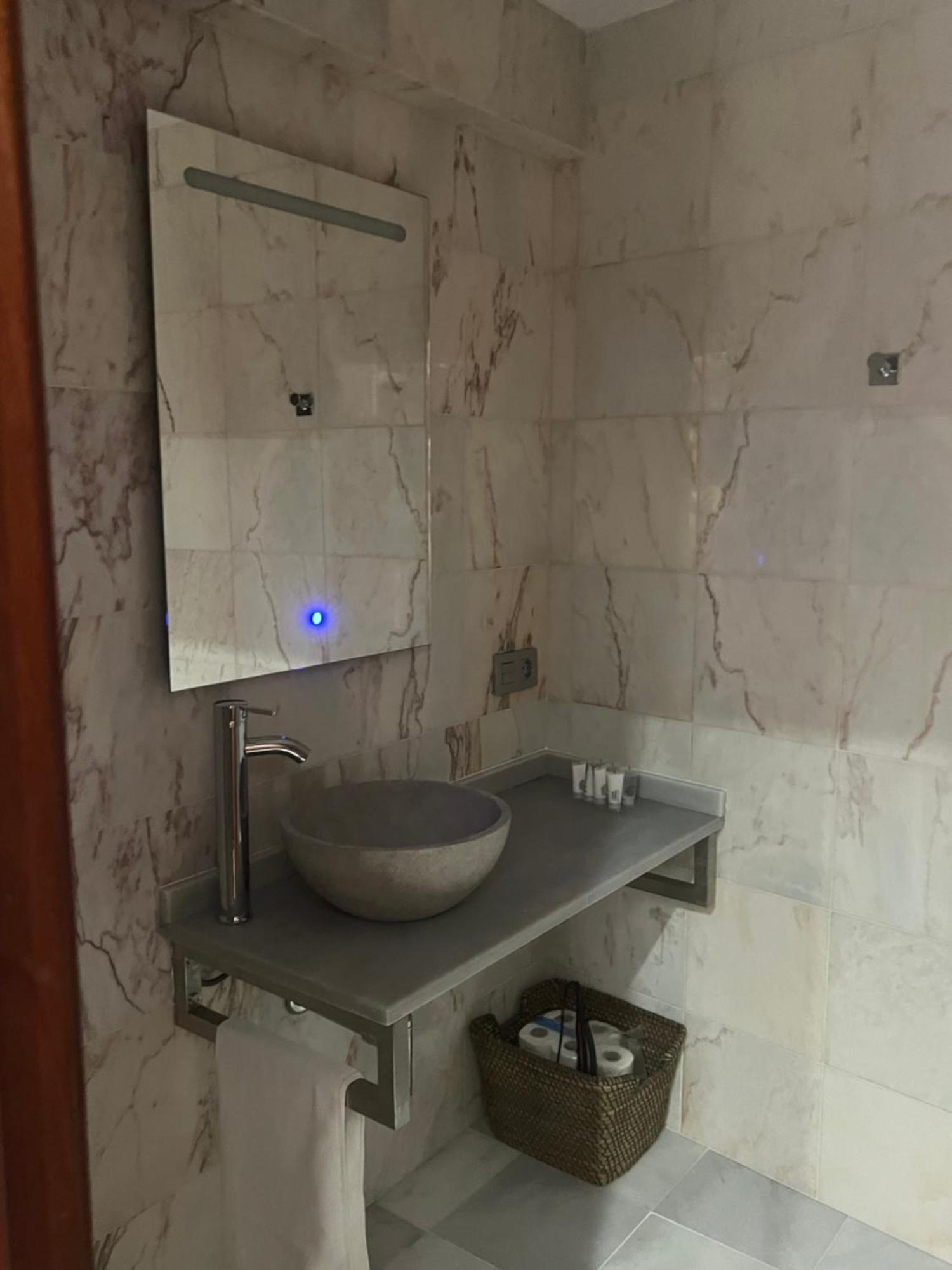 Apartamento Turistico San Nicolas 阿维莱斯 外观 照片